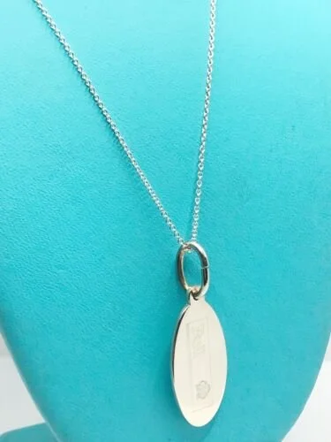 Tiffany & Co. シルバーオーバルチャーム Tiffany & Co. Sterling Sliver Bull Oval Tag Charm Necklace 19